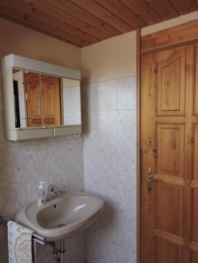 Апартаменты Grosses Ferienhaus Plattensee Balaton - Nyaralo Haz 6 Szobaval, 5 Fuerdoszobaval, 3000 Nm Szolad Экстерьер фото